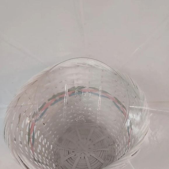 Vintage Teleflora Beatrix Potter Easter Peter Rabbit White Wicker Basket Planter - Picture 7 of 8